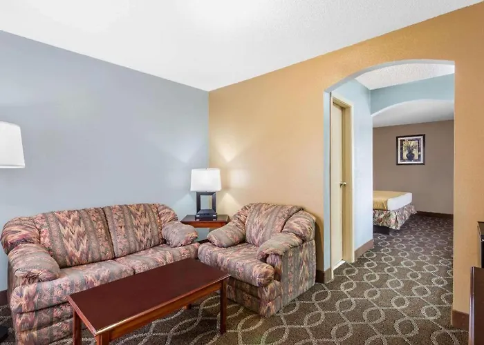Baymont By Wyndham Mobile/Tillmans Corner
