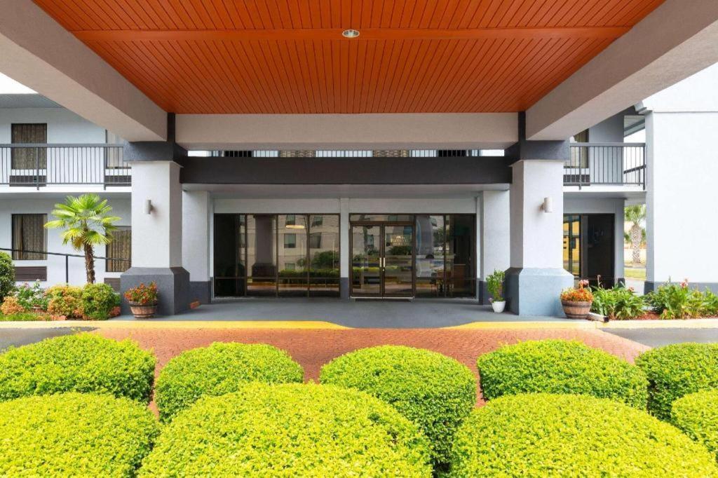 Baymont By Wyndham Mobile/tillmans Corner