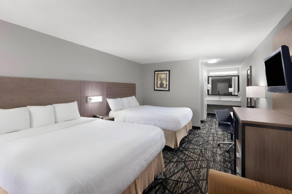 Hotel Baymont By Wyndham Mobile/tillmans Corner 2*