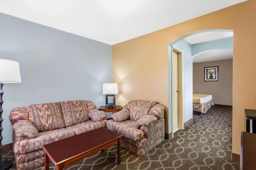 Baymont By Wyndham Mobile/tillmans Corner 2*