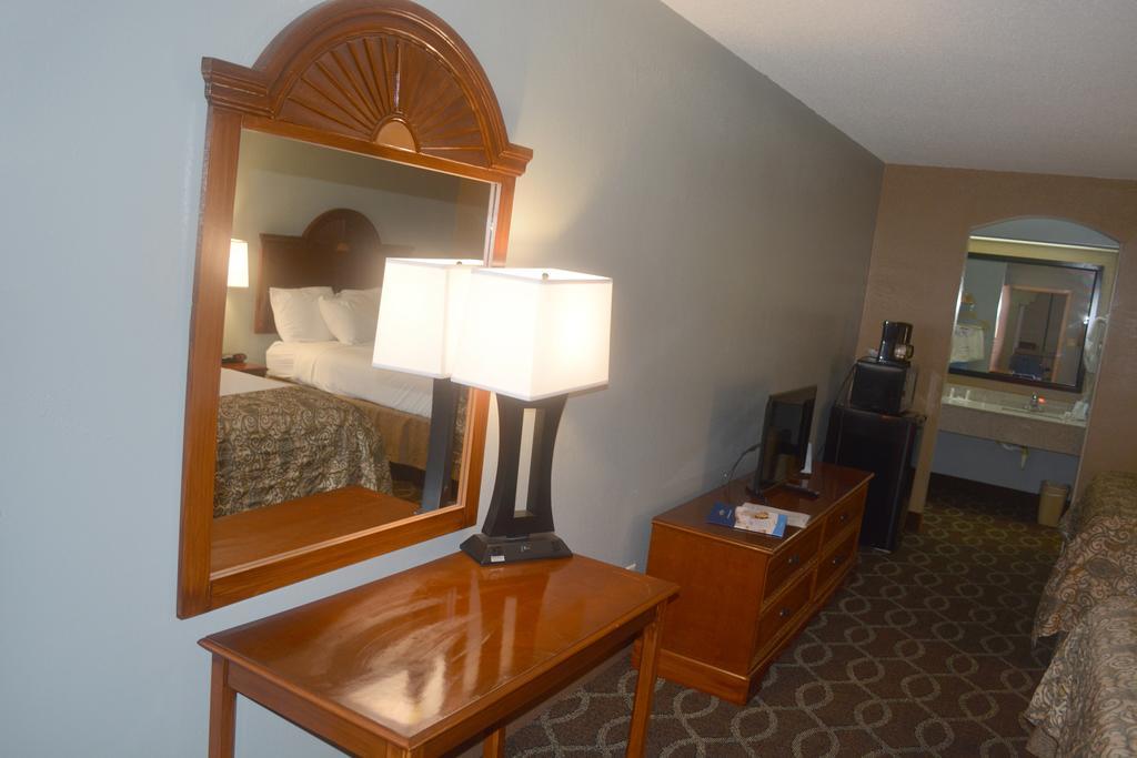 Baymont By Wyndham Mobile/tillmans Corner 2* Tillmans Corner