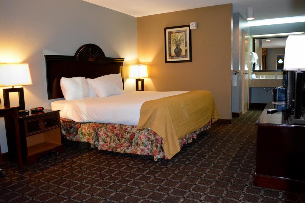 Baymont By Wyndham Mobile/tillmans Corner Tillmans Corner