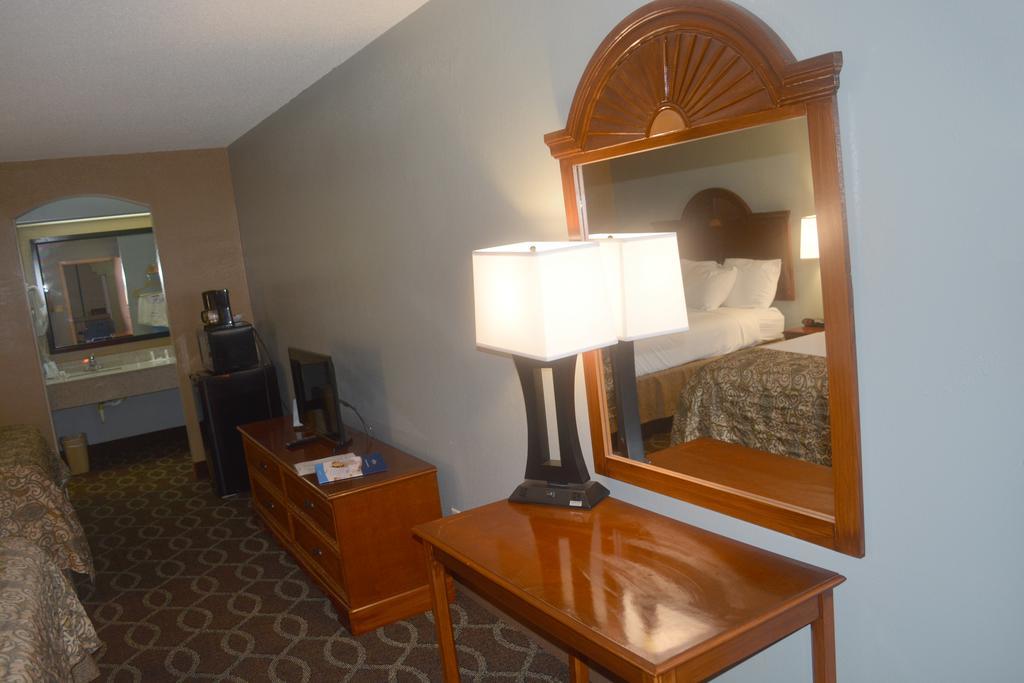Baymont By Wyndham Mobile/tillmans Corner Tillmans Corner